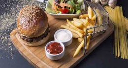 Obezite Yaşı Fast-Food’la 8’e İndi