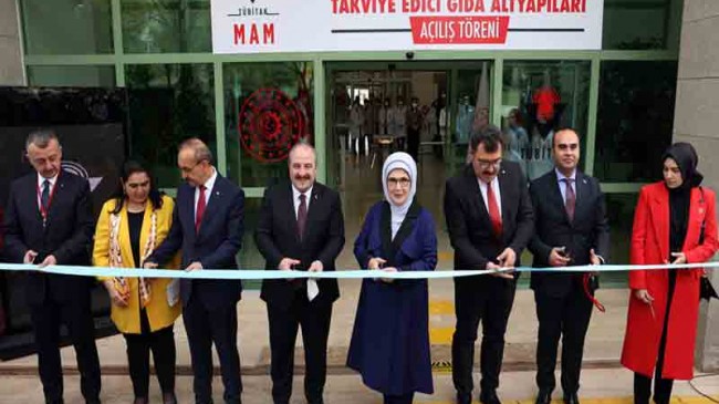 Emine Erdoğan, TÜBİTAK Marmara Araştırma Merkezi’ni ziyaret etti