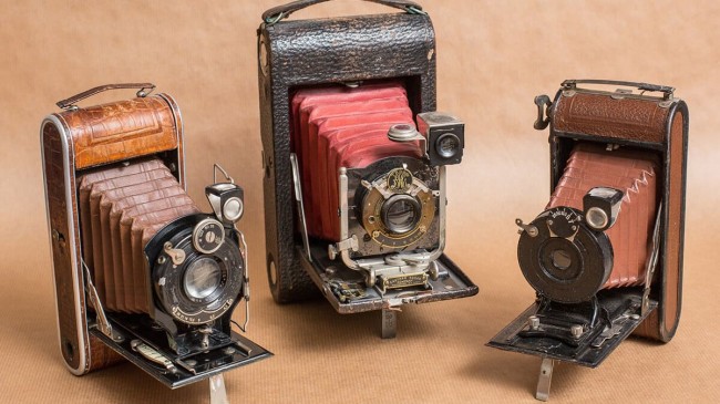 A Look at Vintage Cameras