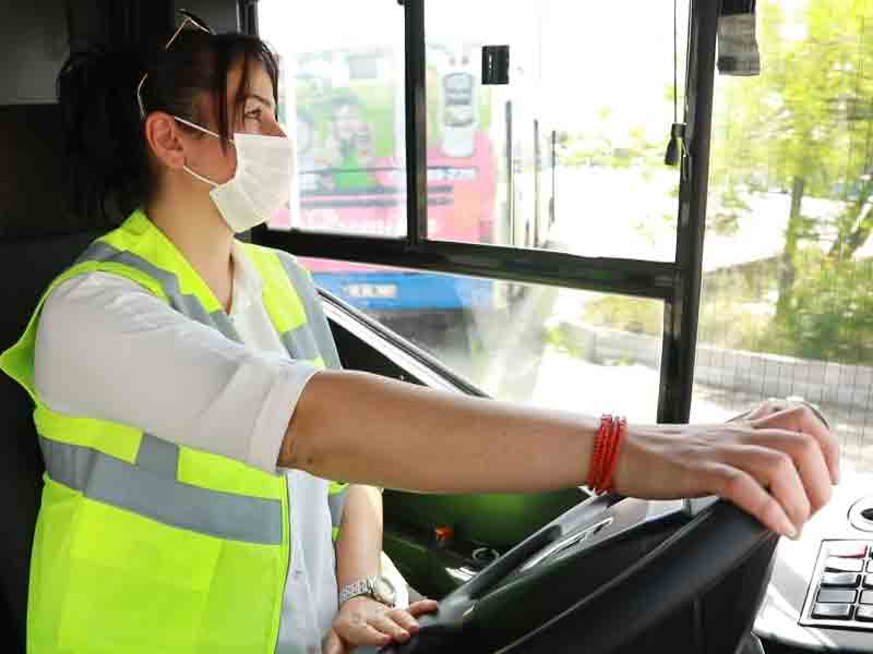 Kadın Otobüs Şoförleri Ankara’da Gündemde