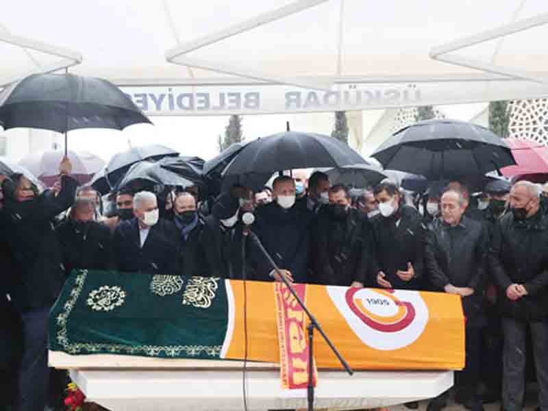 Cumhurbaşkanı Erdoğan, eski Galatasaray Kulübü Başkanı Mustafa Cengiz’in cenaze törenine katıldı